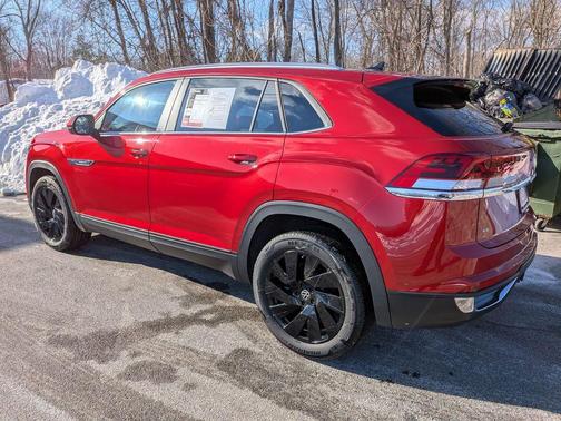 2025 Volkswagen Atlas Cross Sport 2.0T SE w/Technology