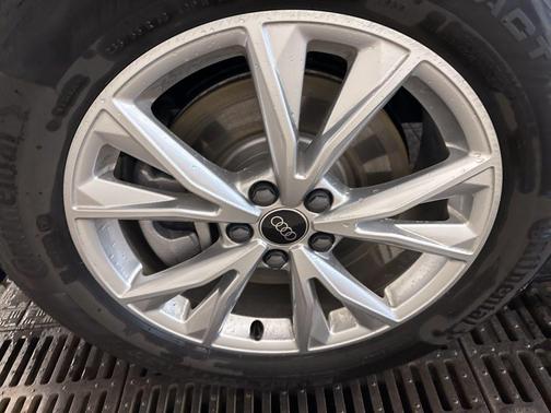 2025 Audi Q3 45 S line Premium