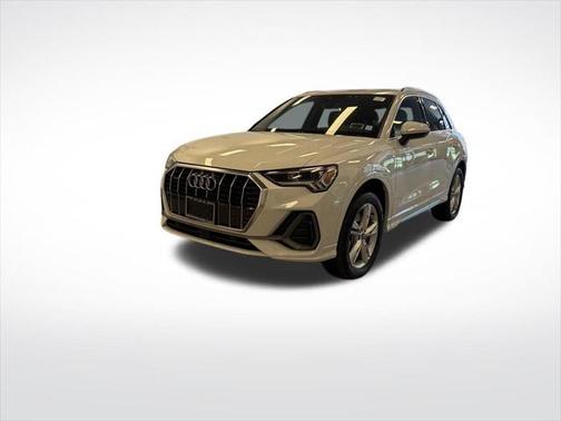 2024 Audi Q3 Premium 45 TFSI S line quattro Tiptronic