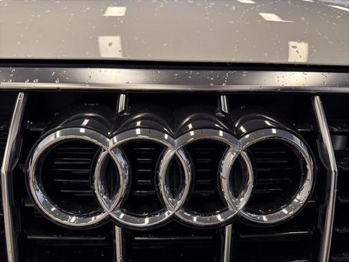 2024 Audi Q3 Premium 45 TFSI S line quattro Tiptronic