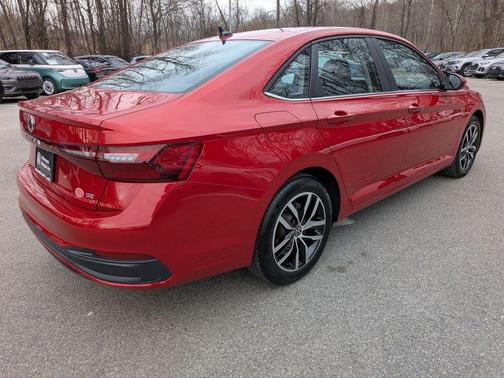 2025 Volkswagen Jetta 1.5T SE