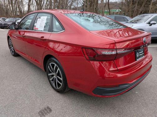 2025 Volkswagen Jetta 1.5T SE