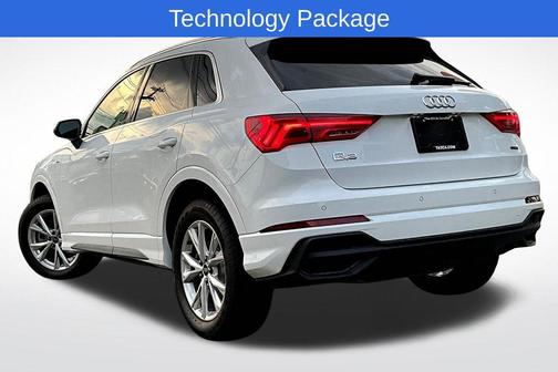 2024 Audi Q3 45 S line Premium