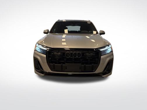 2025 Audi Q7 45 Premium Plus