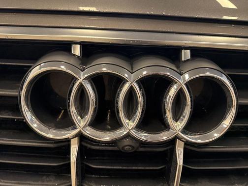 2021 Audi Q7 45 Premium