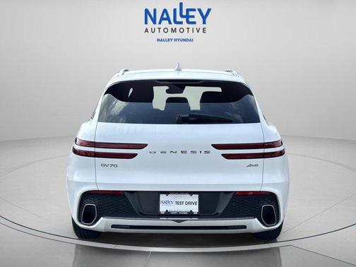 2023 Genesis GV70 2.5T