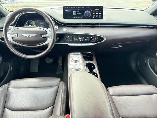 2023 Genesis GV70 2.5T