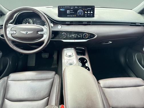 2023 Genesis GV70 2.5T