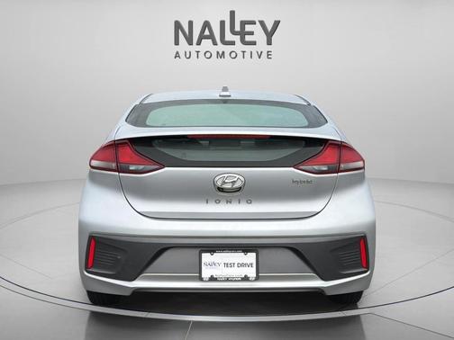 2022 Hyundai IONIQ Hybrid SE