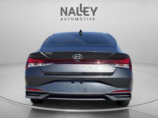 2021 Hyundai ELANTRA SE