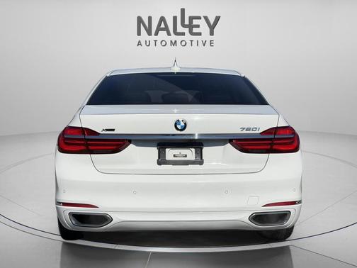 2016 BMW 750 i xDrive