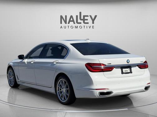 2016 BMW 750 i xDrive