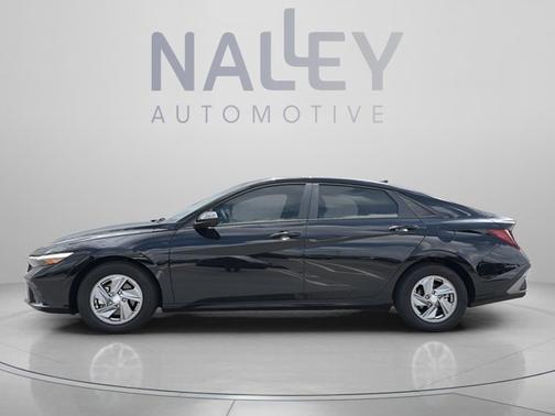 Black 2026 Hyundai ELANTRA SE