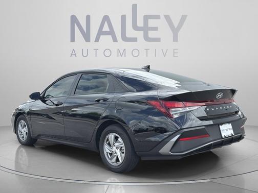 Black 2026 Hyundai ELANTRA SE