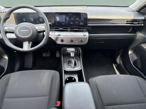 2024 Hyundai KONA SE