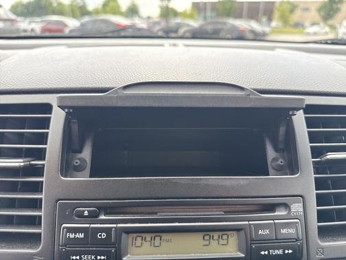 2011 Nissan Versa 1.8 S