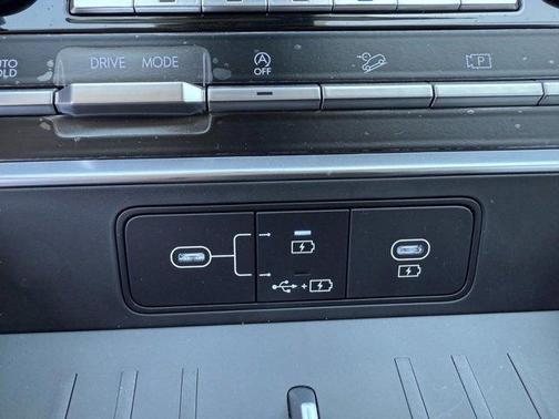 2025 Hyundai SANTA FE SE