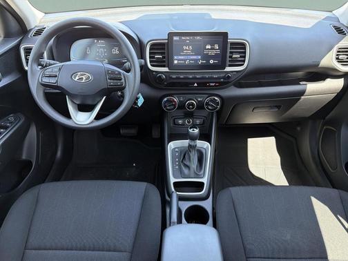 2025 Hyundai VENUE SE