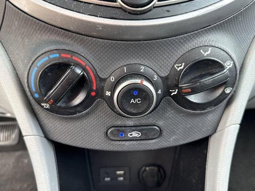 2015 Hyundai Accent GS