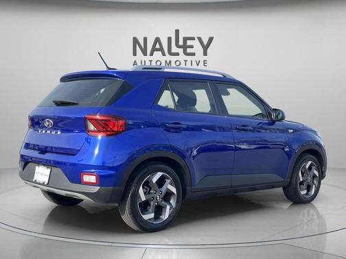 2024 Hyundai VENUE SEL