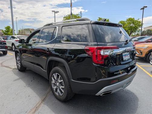 2023 GMC Acadia AWD SLT