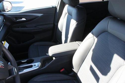 2025 Buick Envista Preferred FWD