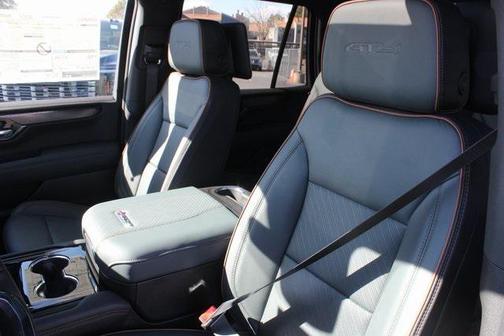 2026 GMC Yukon 4WD AT4