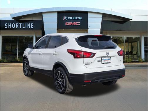Glacier White 2018 Nissan Rogue Sport S