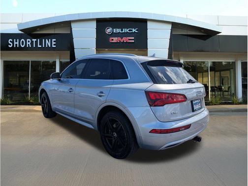 Florett Silver Metallic 2019 Audi Q5 2.0T Premium Plus