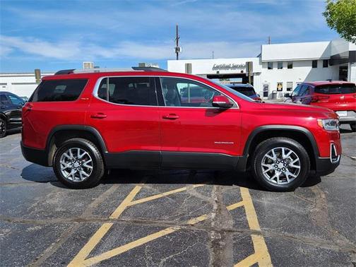 2023 GMC Acadia AWD SLT