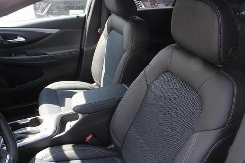 2025 Buick Envista Preferred FWD