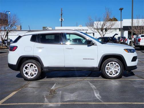 2024 Jeep Compass Latitude