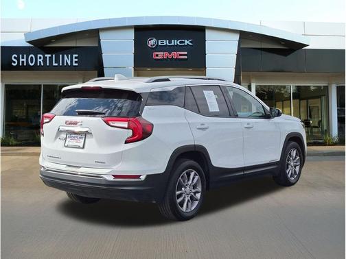Summit White 2024 GMC Terrain SLT