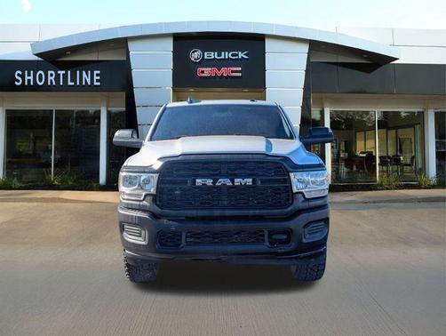 2022 RAM 2500 Tradesman Crew Cab 4x4 8' Box