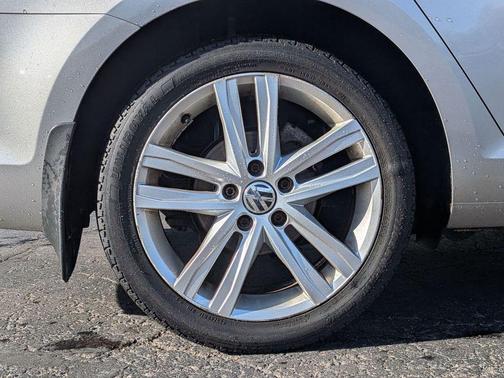 Tungsten Silver Metallic 2015 Volkswagen Golf SportWagen TDI S 4-Door