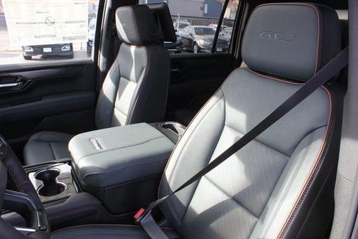 2026 GMC Yukon XL 4WD AT4