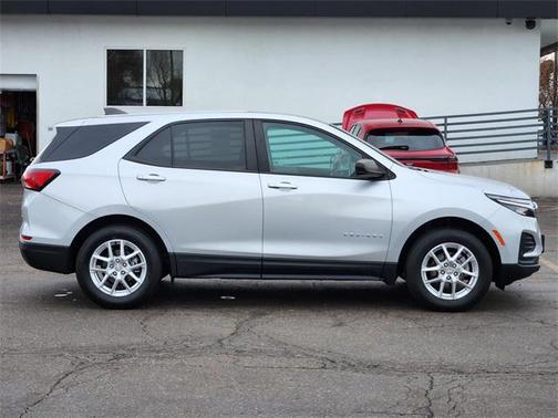 2022 Chevrolet Equinox LS