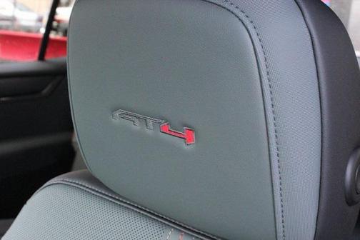 2025 GMC Acadia AWD AT4