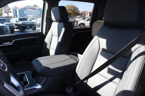 2025 GMC Sierra 2500 SLT