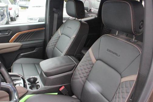 2025 GMC Canyon Denali