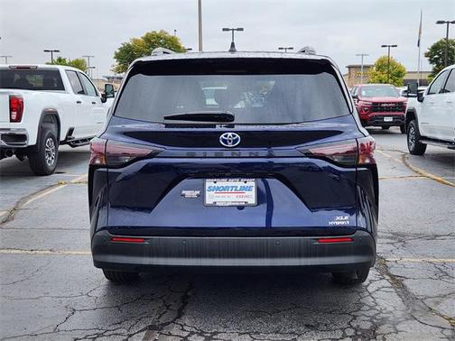 2024 Toyota Sienna XLE