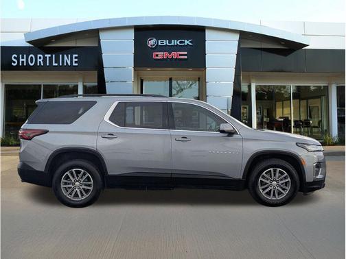Sterling Gray Metallic 2023 Chevrolet Traverse LT Cloth