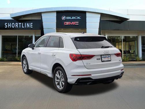 2025 Audi Q3 Premium 45 TFSI S line quattro Tiptronic