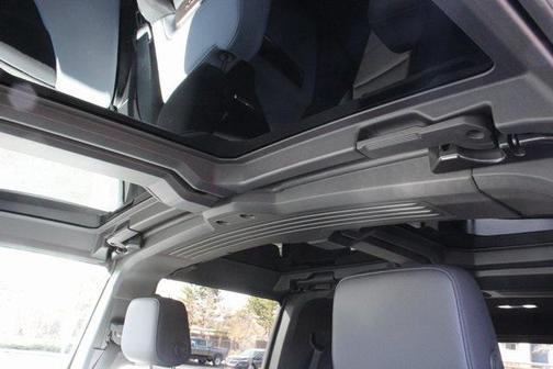 2024 GMC HUMMER EV SUV 2X