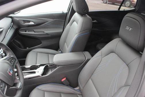 2025 Buick Envista Sport Touring FWD