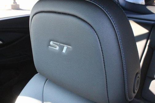 2025 Buick Envista Sport Touring FWD