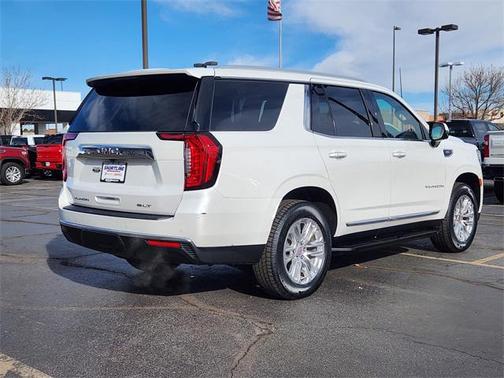 2022 GMC Yukon SLT