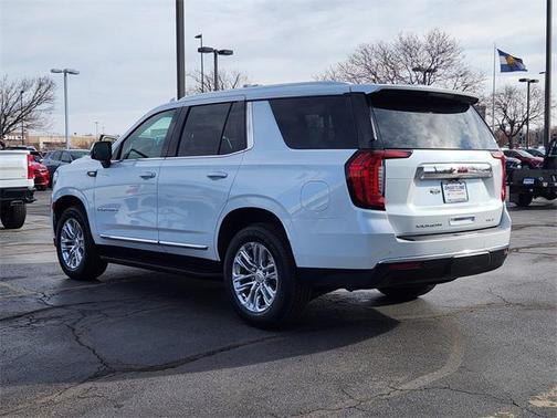 2022 GMC Yukon SLT