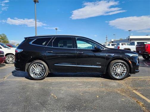 2023 Buick Enclave Avenir AWD