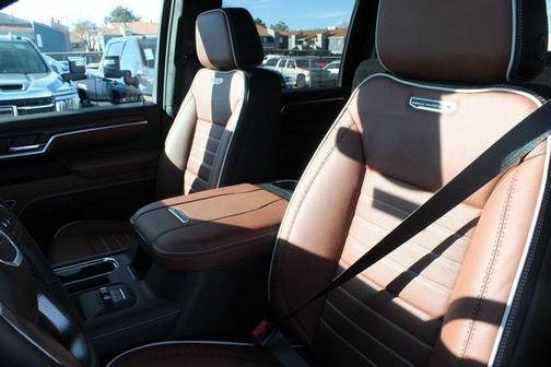 2025 GMC Sierra 3500 Denali